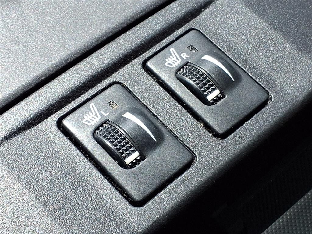 2016 Toyota Camry XLE SUNROOF & CONV. PKG.