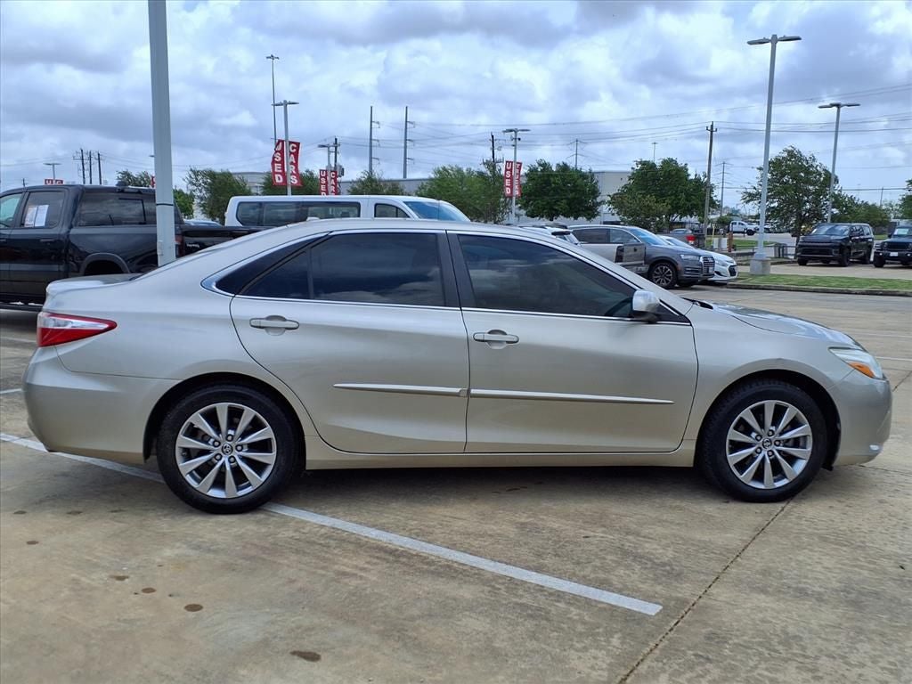 2016 Toyota Camry XLE SUNROOF & CONV. PKG.