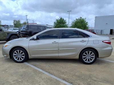 2016 Toyota Camry XLE SUNROOF & CONV. PKG.