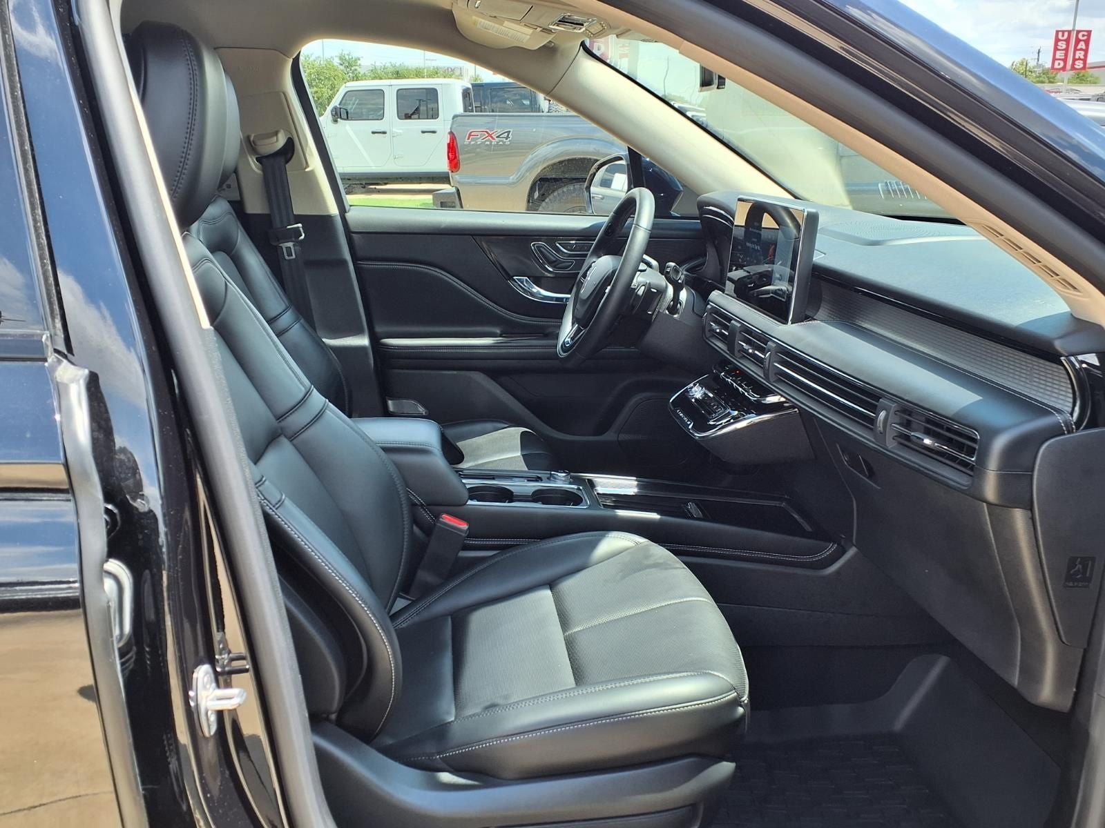 2024 Lincoln Corsair Premiere JET APPEARANCE PKG