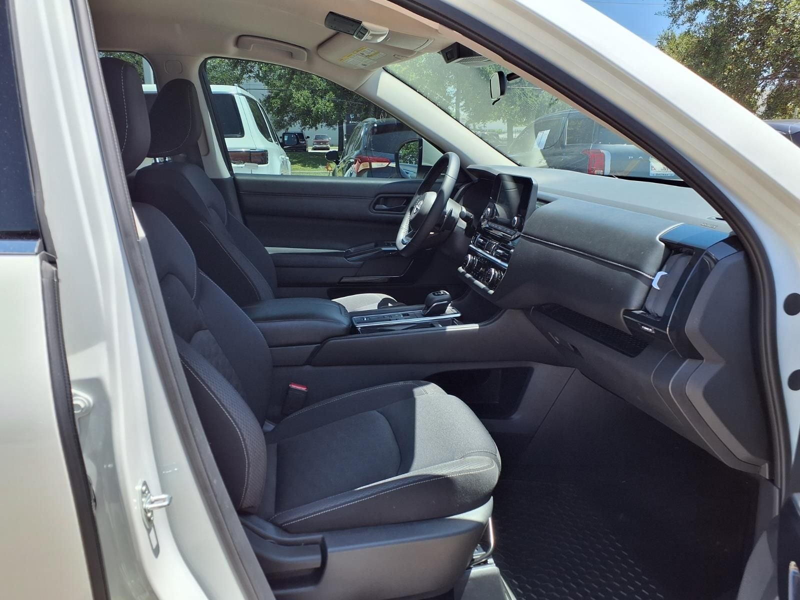 2024 Nissan Pathfinder SV ProPILOT ASSIST