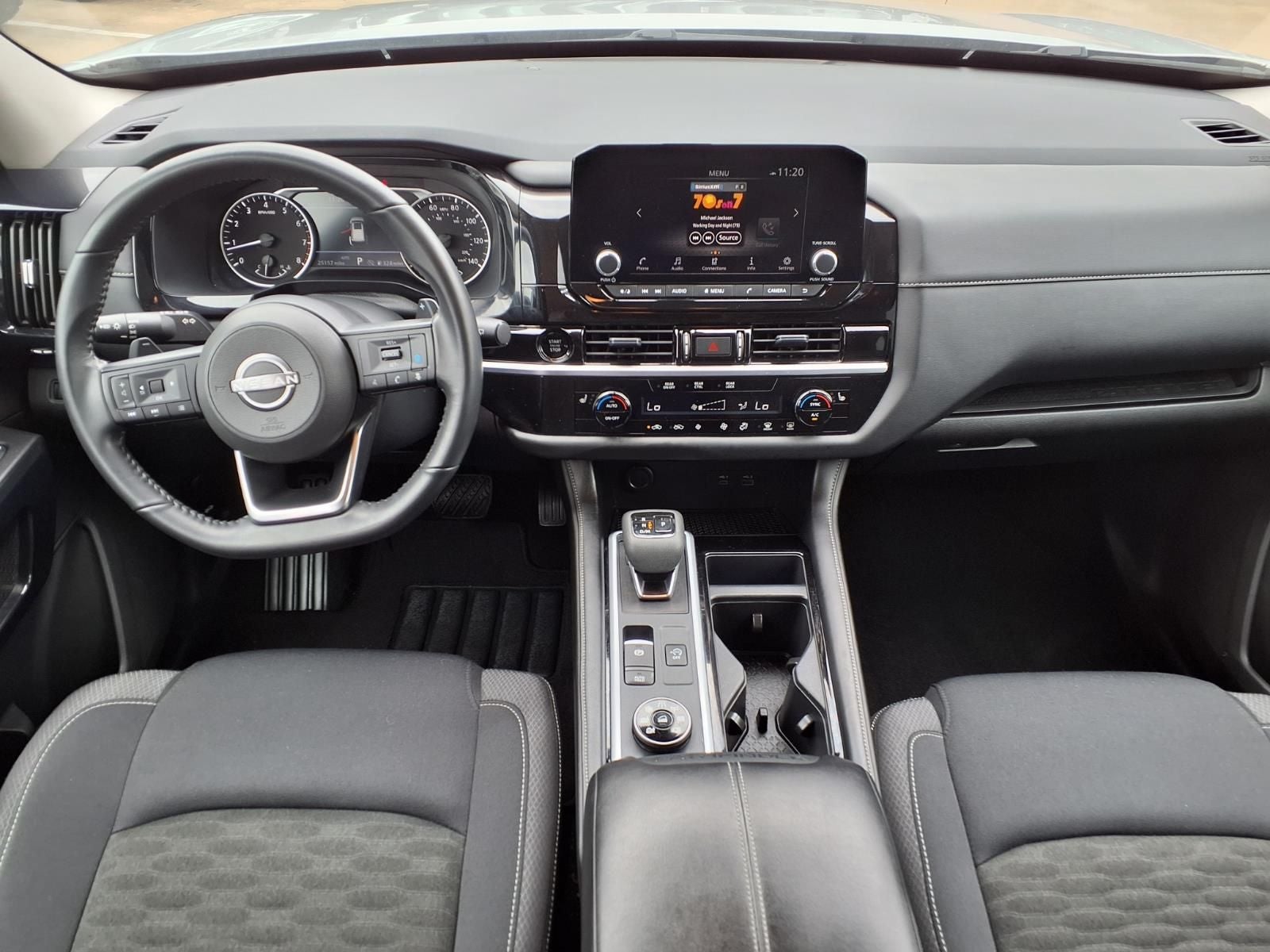 2025 Nissan Pathfinder SV 4WD