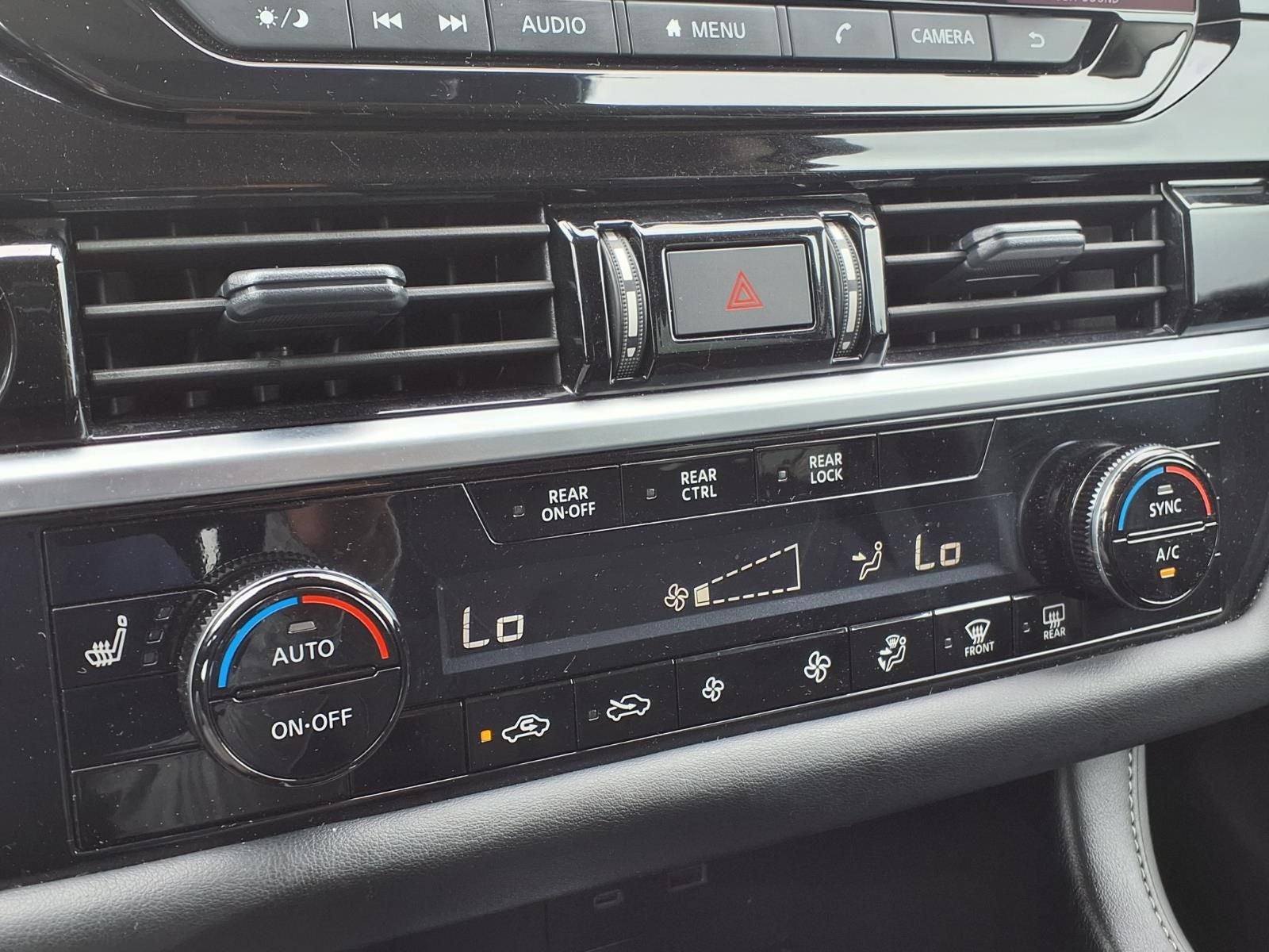 2025 Nissan Pathfinder SV 4WD