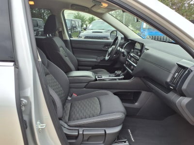 2025 Nissan Pathfinder SV 4WD