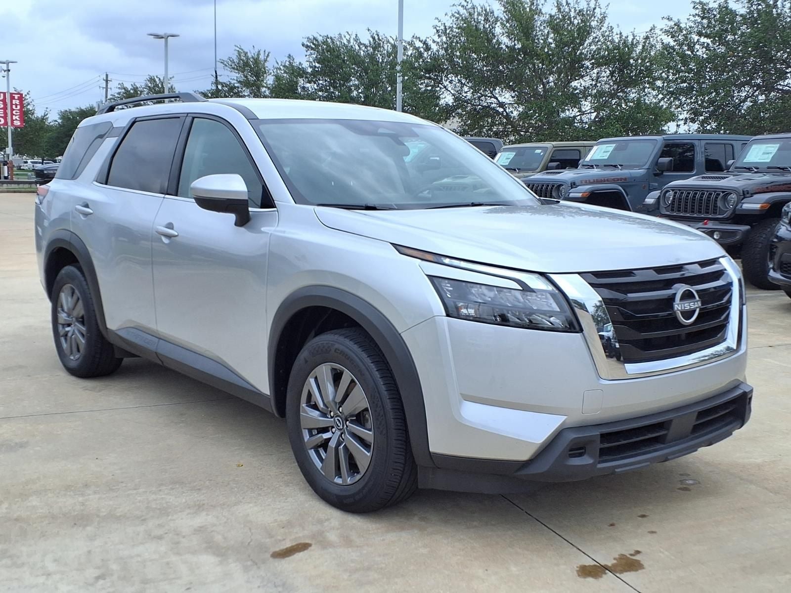 2025 Nissan Pathfinder SV 4WD