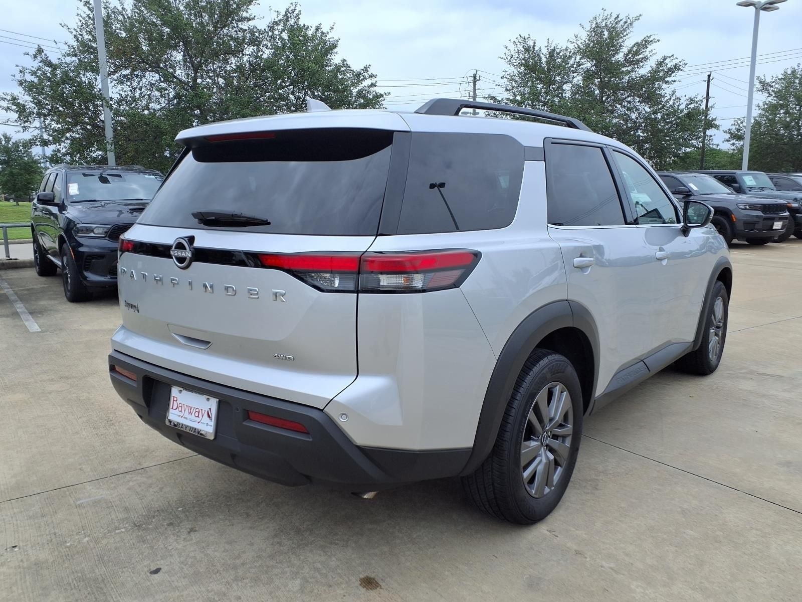 2025 Nissan Pathfinder SV 4WD