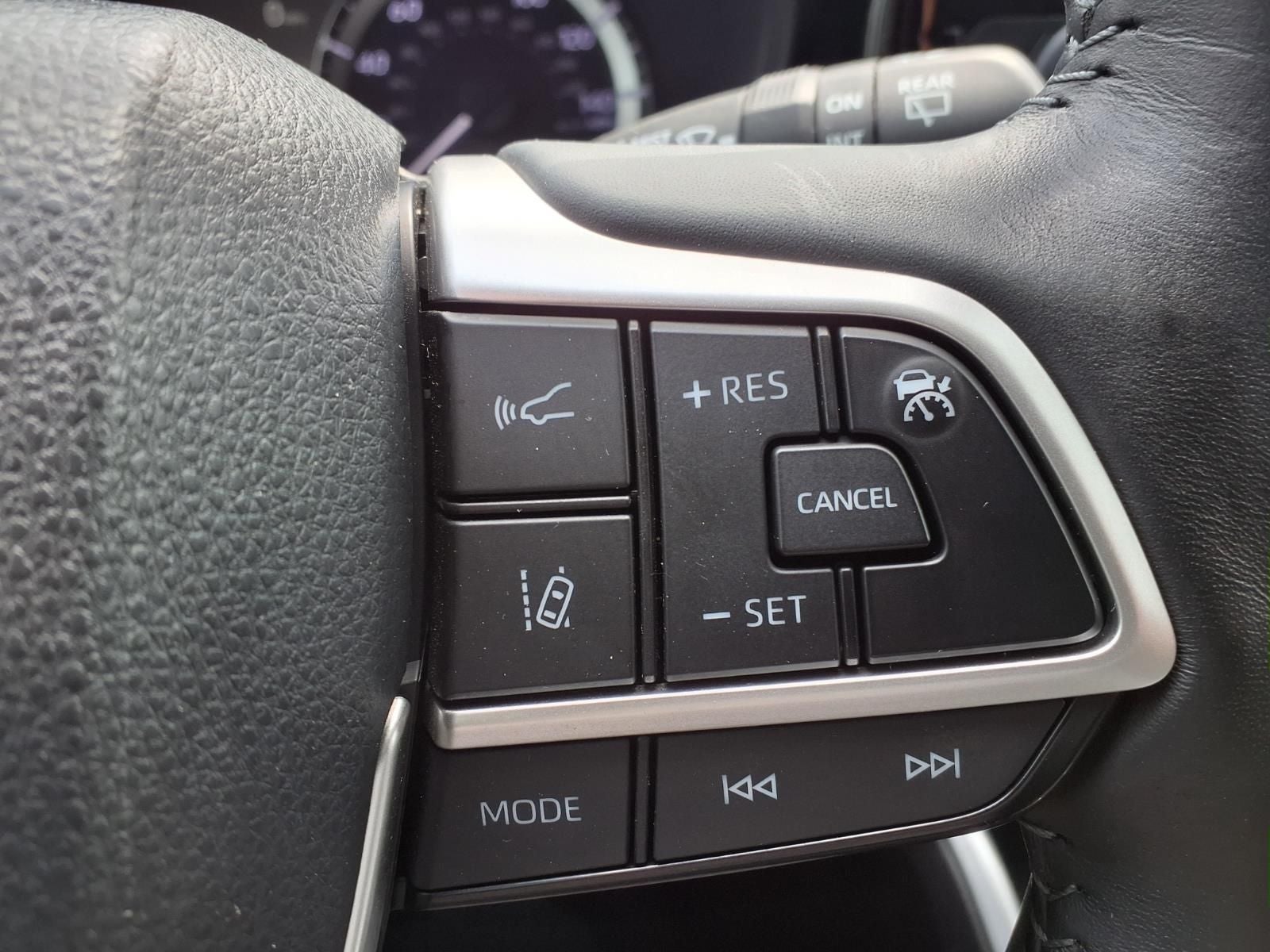 2024 Toyota Highlander LE PCS/LCA/LTA