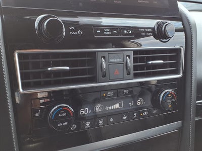 2023 INFINITI QX80 LUXE