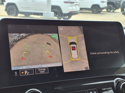 2023 INFINITI QX80 LUXE