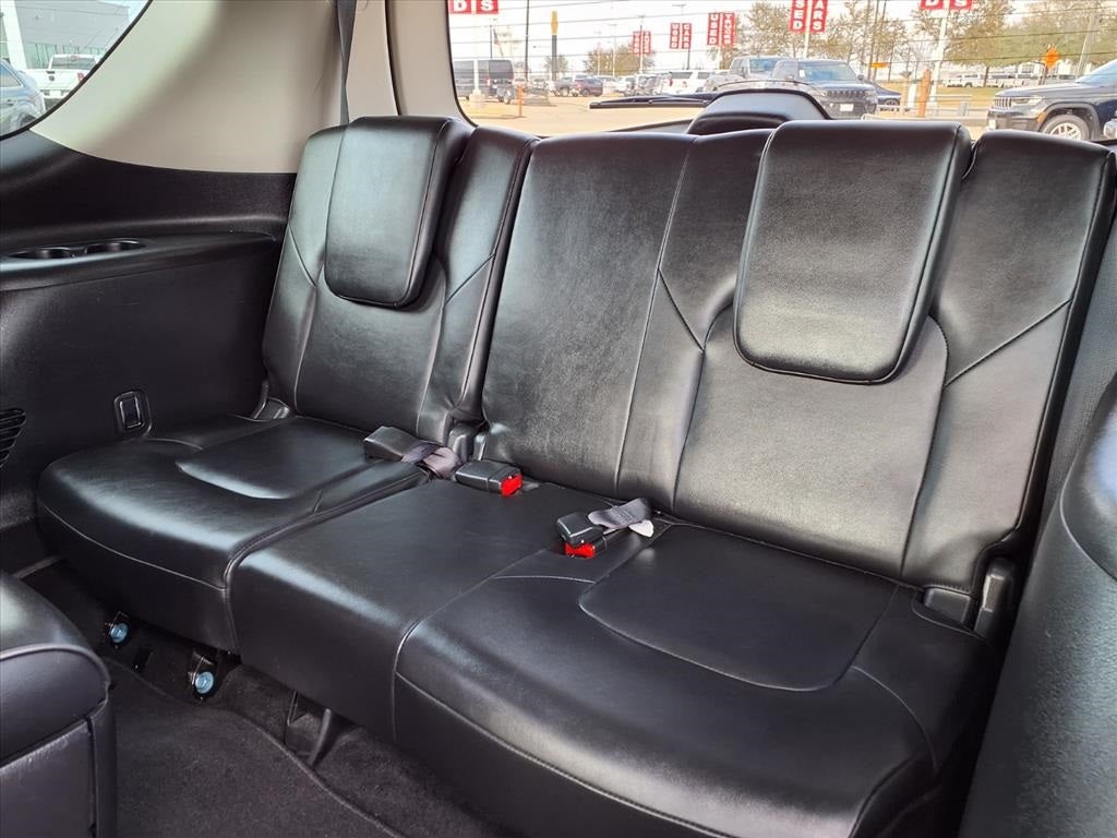 2023 INFINITI QX80 LUXE