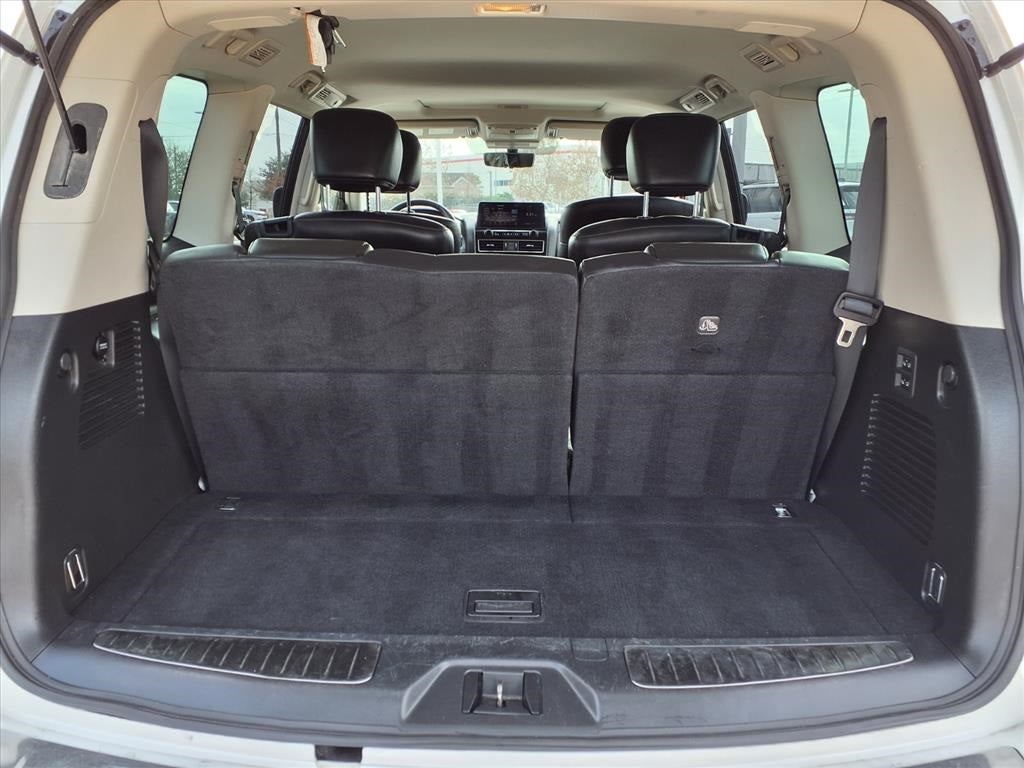 2023 INFINITI QX80 LUXE