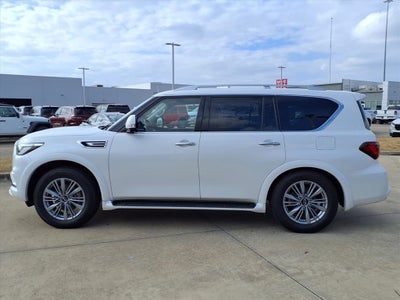 2023 INFINITI QX80 LUXE
