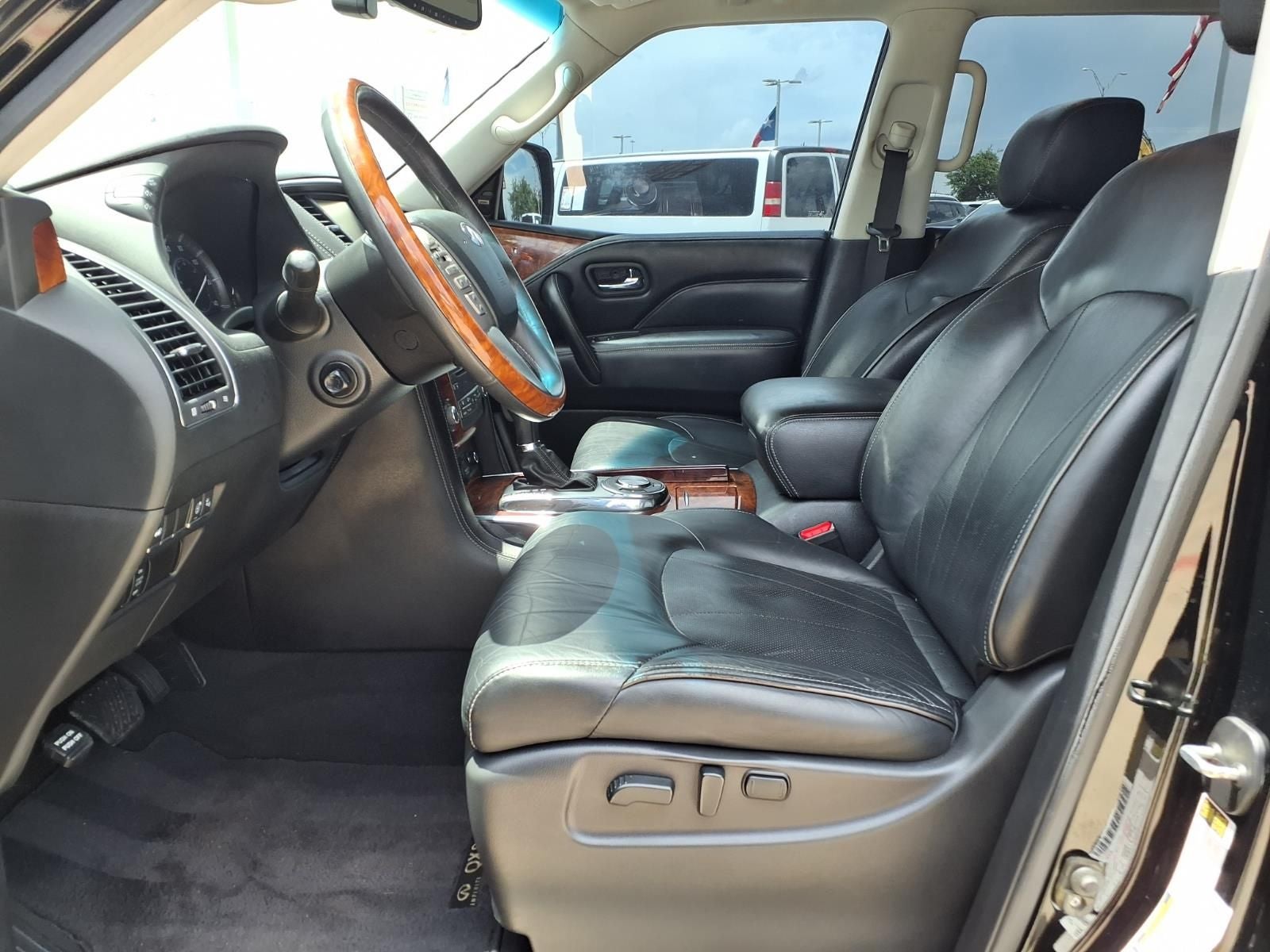 2017 INFINITI QX80 Base DELUXE TECH & DR. ASSIST. PKG.