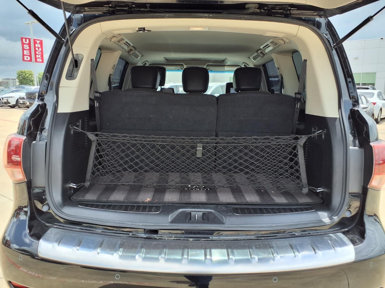 2017 INFINITI QX80 Base DELUXE TECH & DR. ASSIST. PKG.