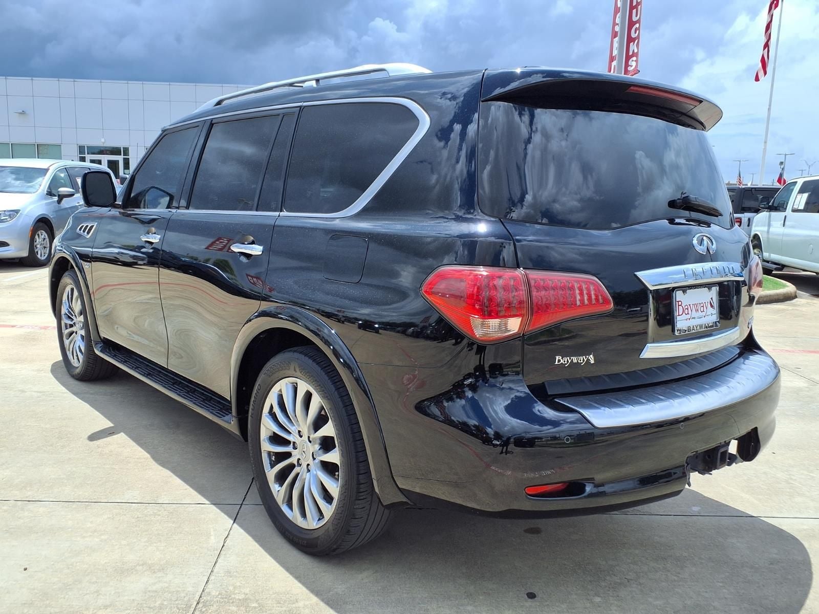 2017 INFINITI QX80 Base DELUXE TECH & DR. ASSIST. PKG.