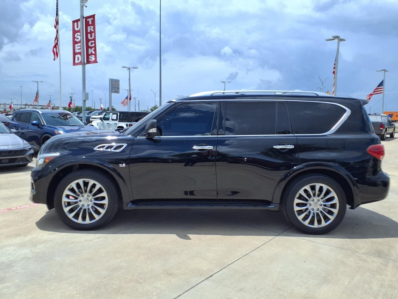 2017 INFINITI QX80 Base DELUXE TECH & DR. ASSIST. PKG.