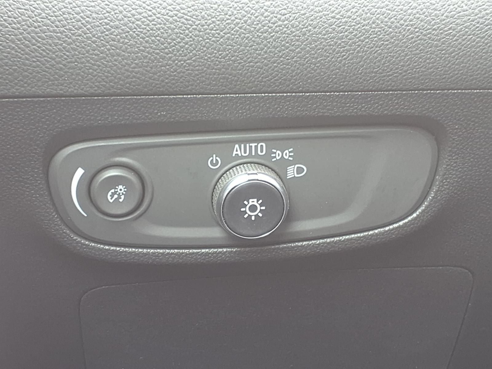 2025 Buick Encore GX Preferred DRIVER CONFIDENCE