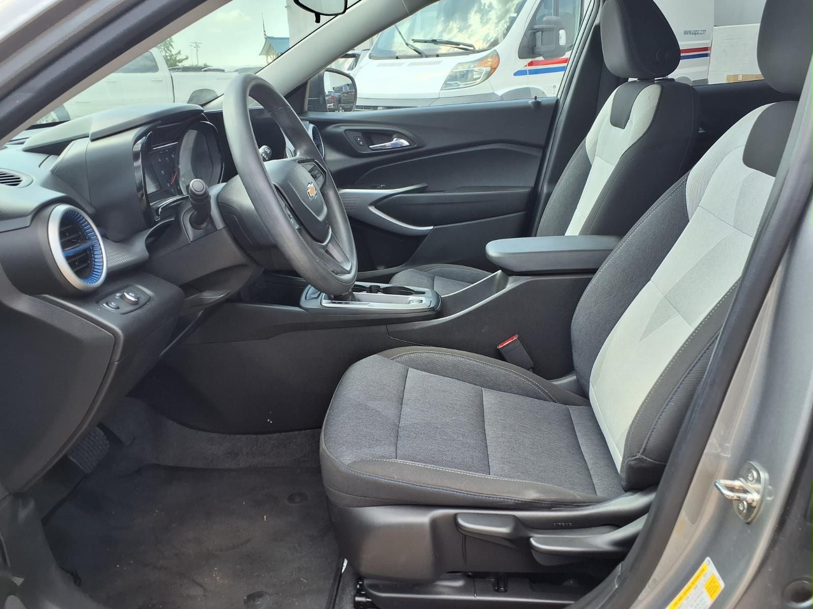 2024 Chevrolet Trax LS 1LS DRIVER CONFIDENCE PKG