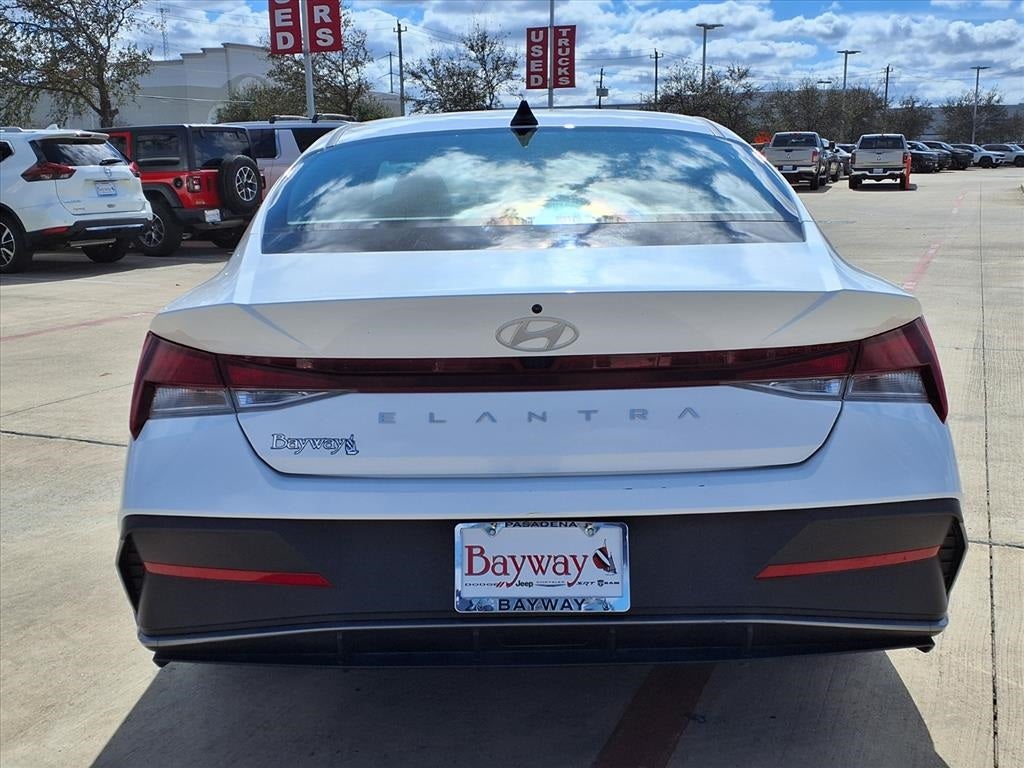 2024 Hyundai Elantra SEL