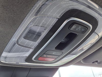 2025 Hyundai Elantra SEL Convenience ULTIMATE RED