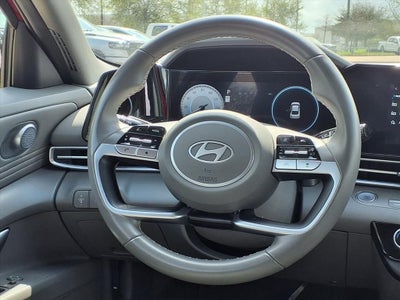 2025 Hyundai Elantra SEL Convenience ULTIMATE RED