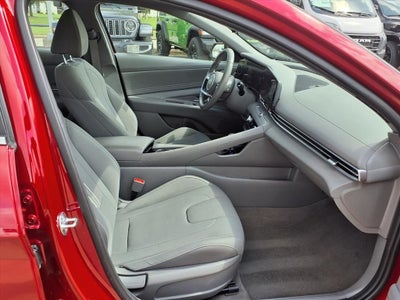 2025 Hyundai Elantra SEL Convenience ULTIMATE RED