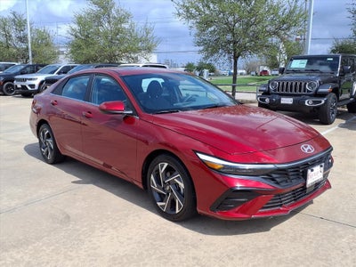 2025 Hyundai Elantra SEL Convenience ULTIMATE RED