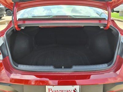 2025 Hyundai Elantra SEL Convenience ULTIMATE RED