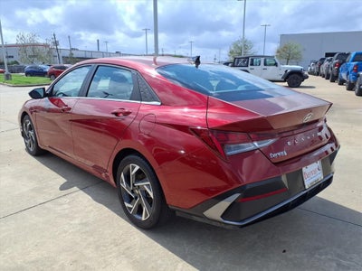 2025 Hyundai Elantra SEL Convenience ULTIMATE RED
