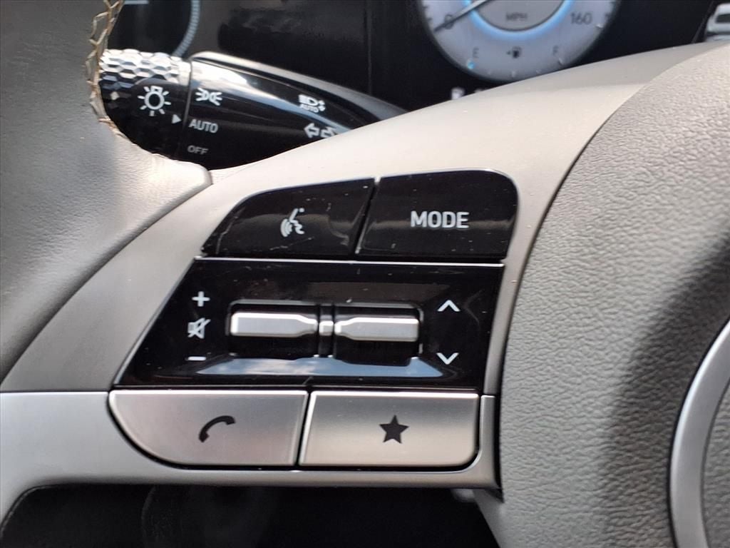 2025 Hyundai Elantra SEL Convenience SERENITY WHT