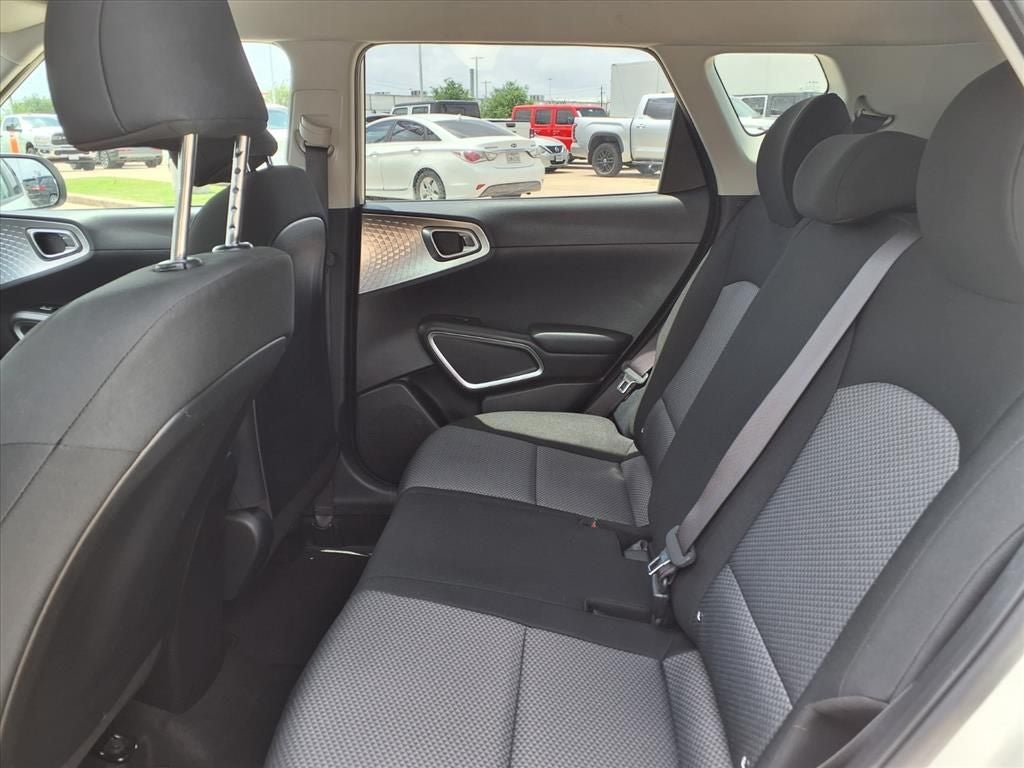 2025 Kia Soul LX TECH PKG