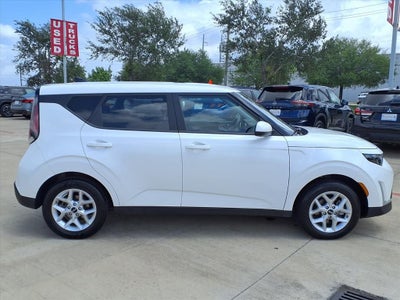 2025 Kia Soul LX TECH PKG