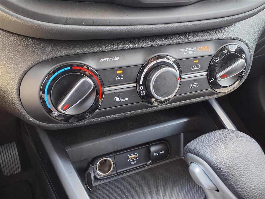 2025 Kia Soul LX TECH PKG