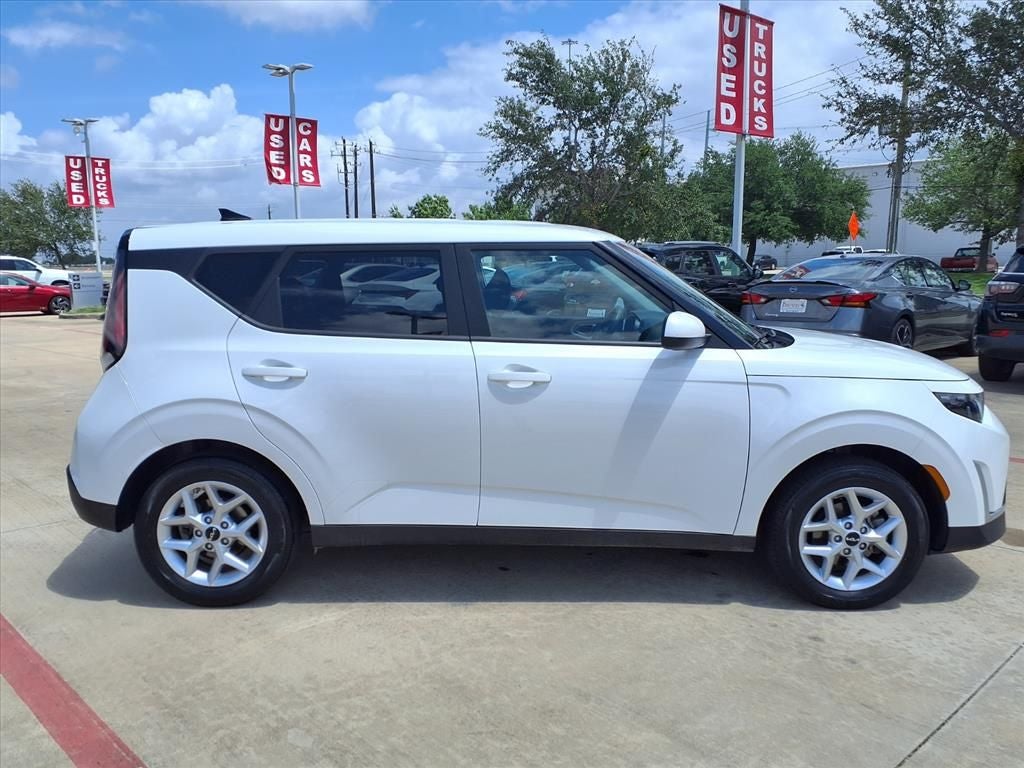 2025 Kia Soul LX TECH PKG