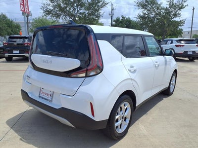 2025 Kia Soul LX TECH PKG