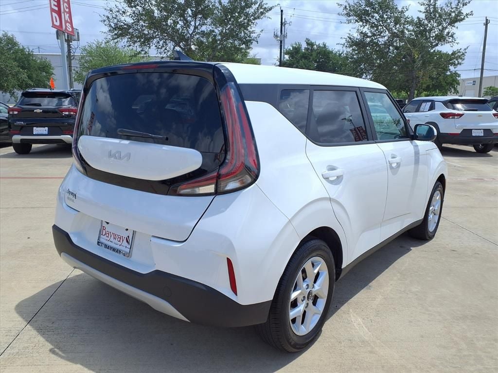 2025 Kia Soul LX TECH PKG
