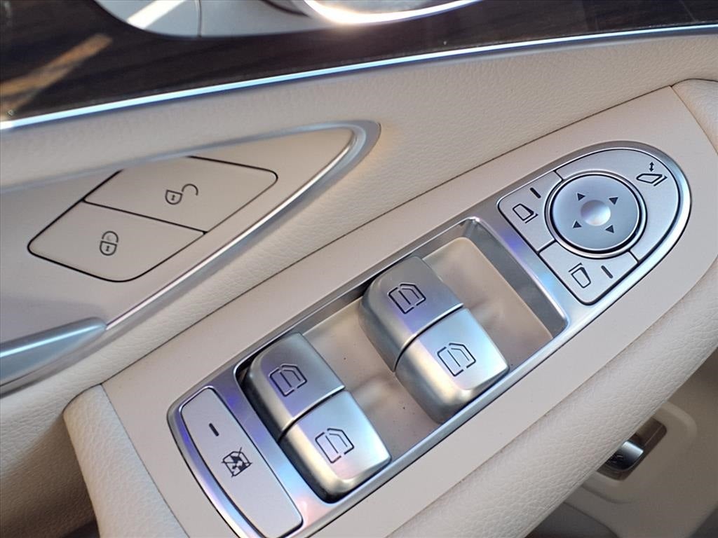 2022 Mercedes-Benz GLC 300 GLC 300