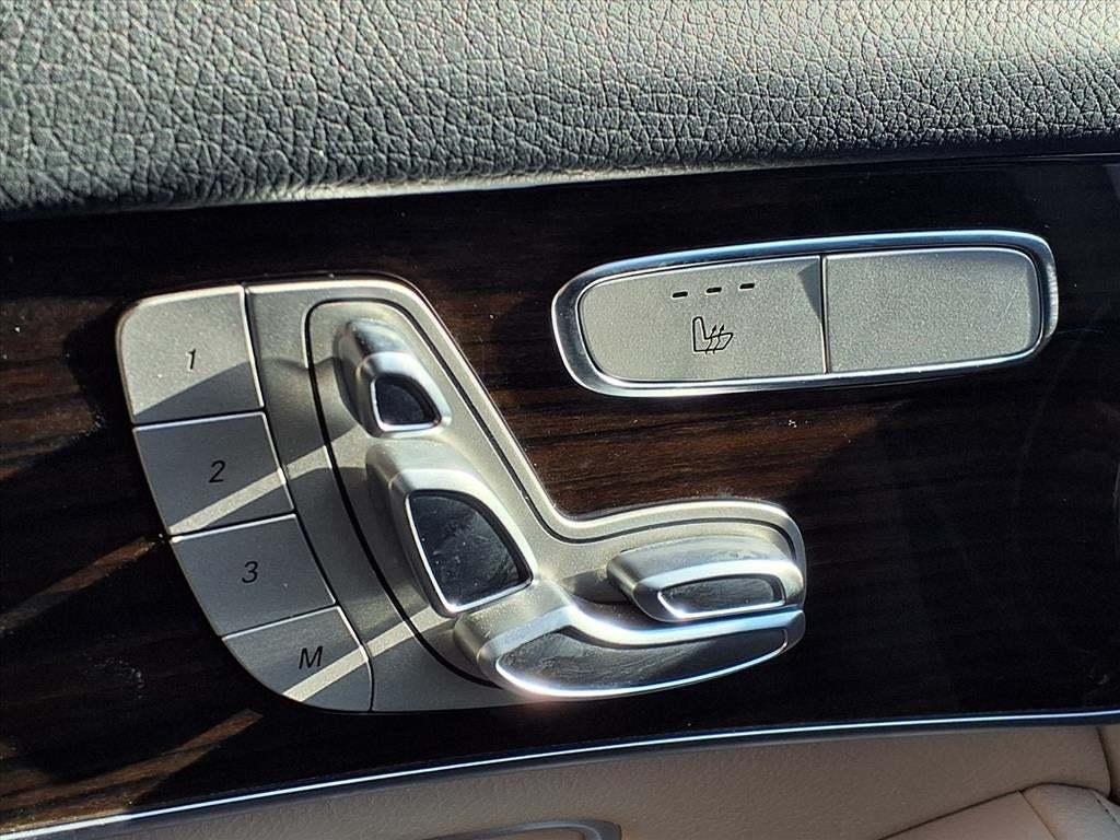 2022 Mercedes-Benz GLC 300 GLC 300