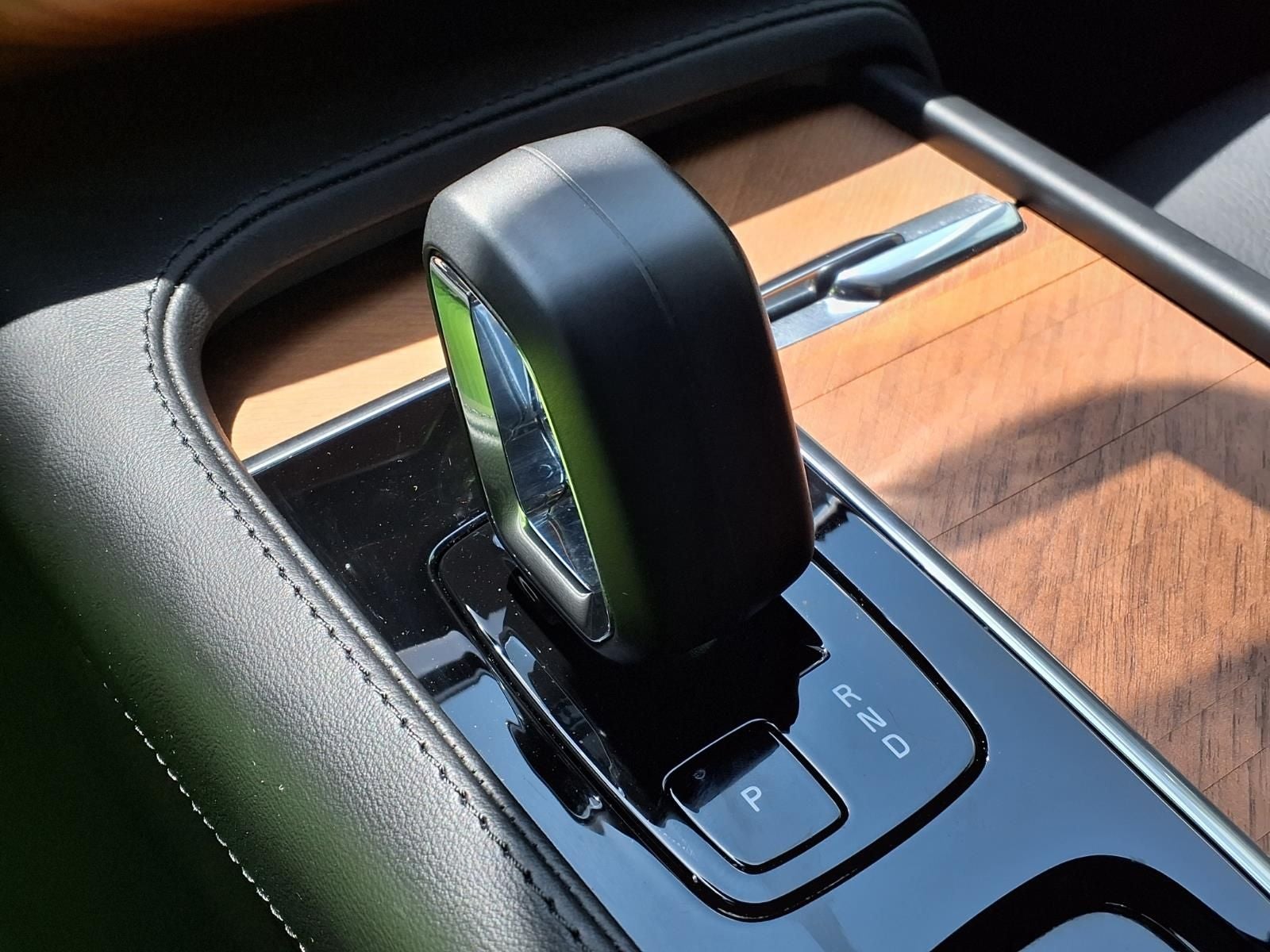 2025 Volvo XC90 B6 Plus 7-Seater AWD BLIS